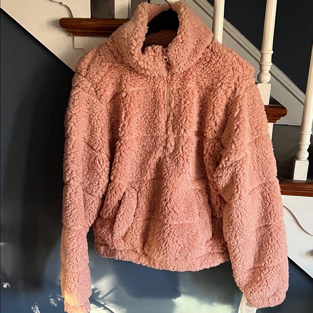 SAGE Collection Women’s Sherpa Pullover Fleece in Strawberry Ice NWT Sz L